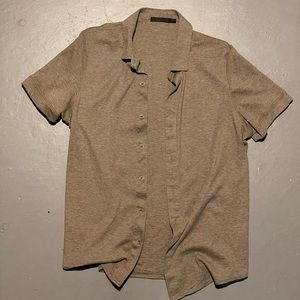 Men’s worn once Raffi short sleeve slim button up.